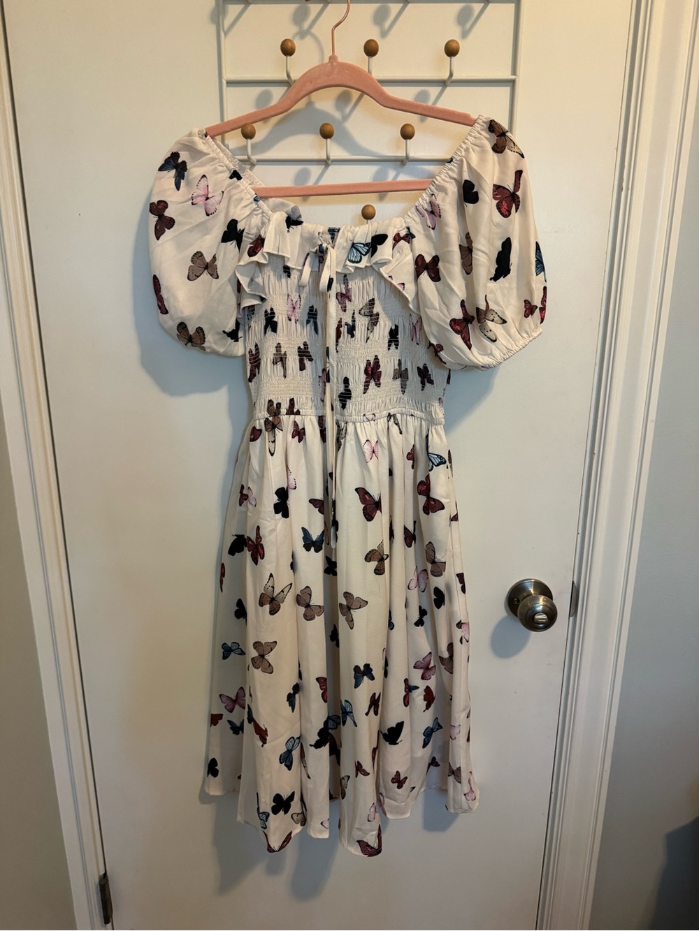 Ivy City Co Cream Butterfly Print Puff-Sleeve Midi Dress